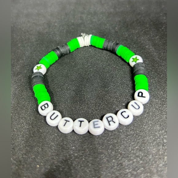 Buttercup (The Powerpuff Girls) Heishi Bracelet - Picture 6 of 12